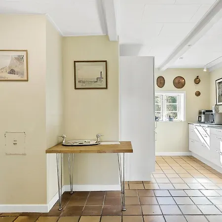 2 Bedroom Cozy In